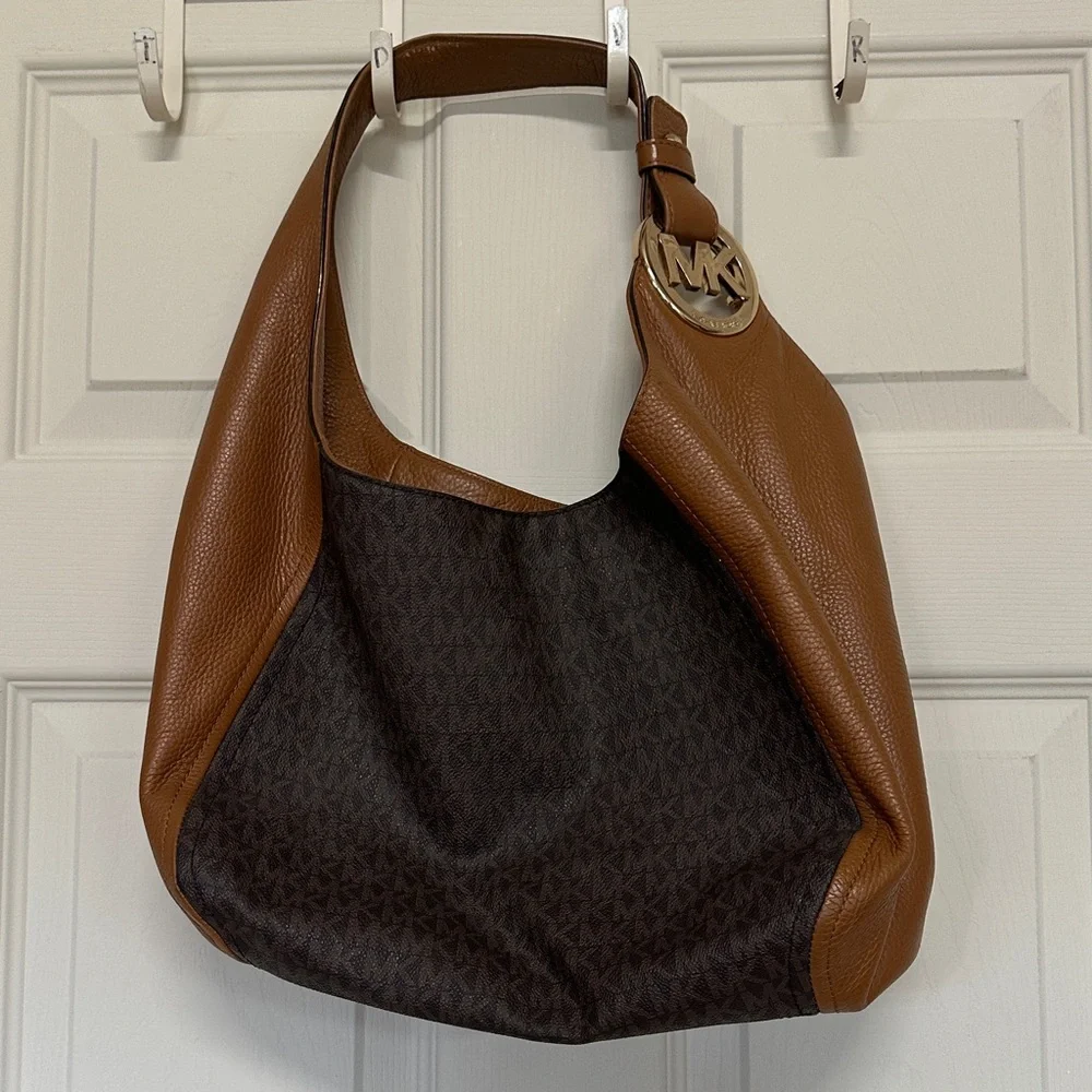 MICHAEL Michael Kors Tan and Black Hobo Bag - Picture 1 of 3